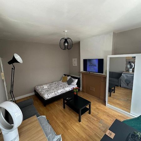 Stay Inn Studio'S London Exterior photo