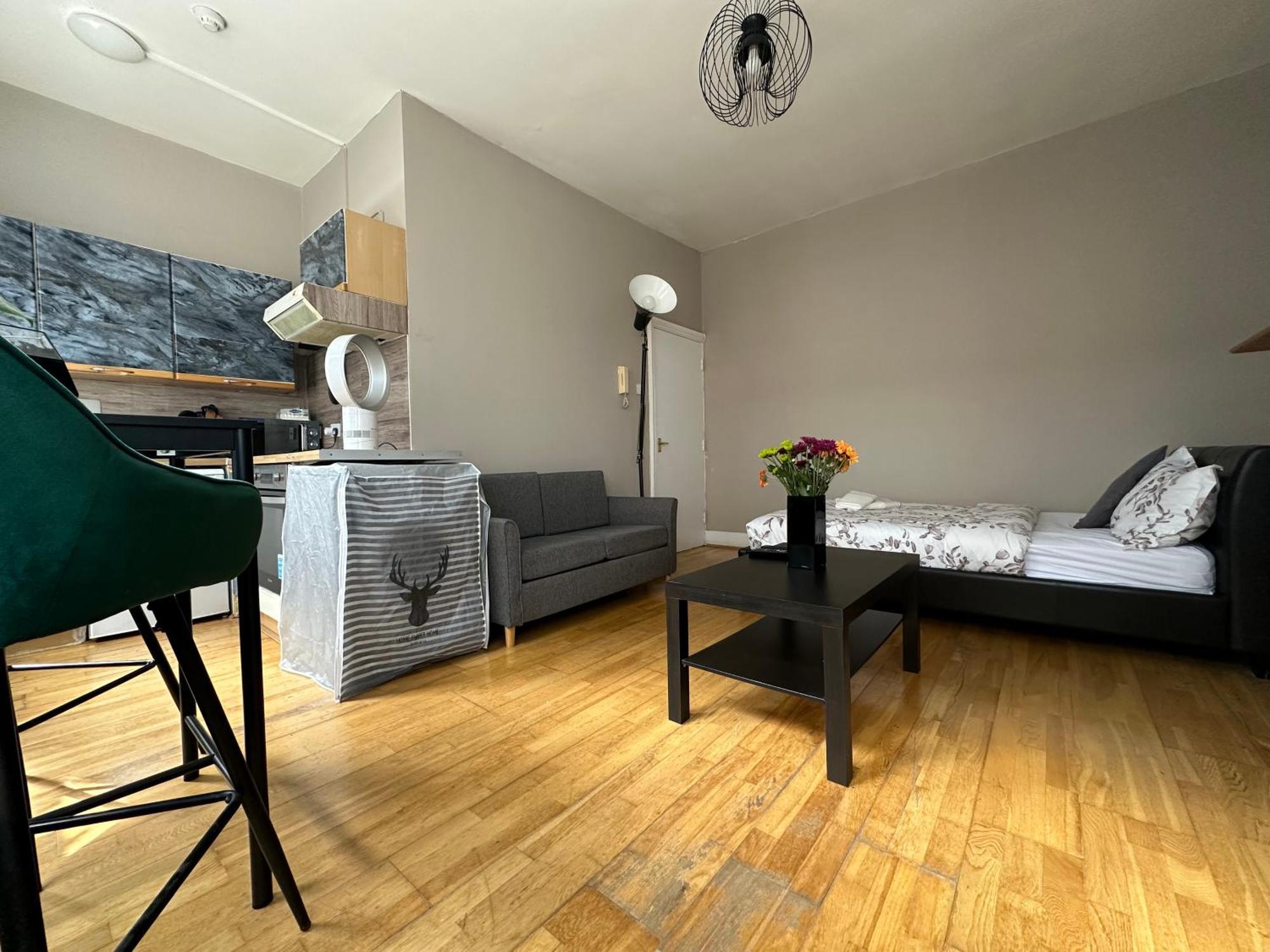 Stay Inn Studio'S London Exterior photo